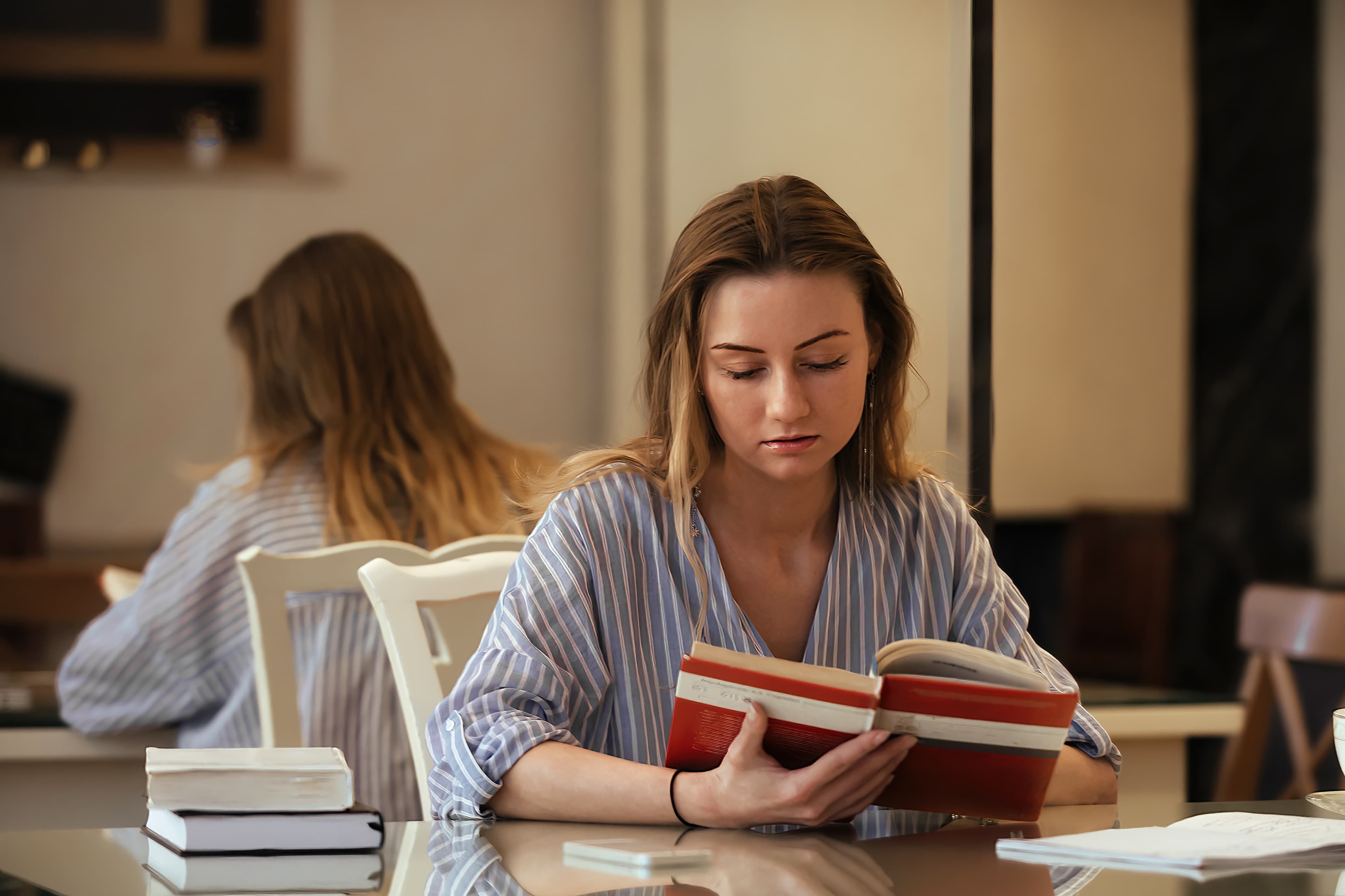 Data Analysis in Literary Studies