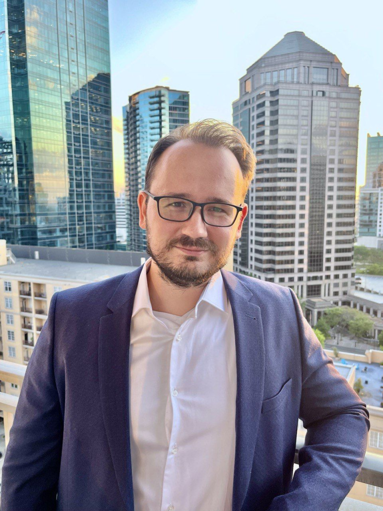 Leveraging AI in Retail Pricing: Dmitry Ustinov’s Methods – AI Time Journal – Synthetic Intelligence, Automation, Work and Business Leveraging AI in Retail Pricing: Dmitry Ustinov’s Methods – AI Time Journal – Synthetic Intelligence, Automation, Work and Business